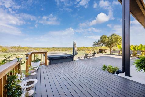 108 Schoolhouse Lane Spicewood TX 78669