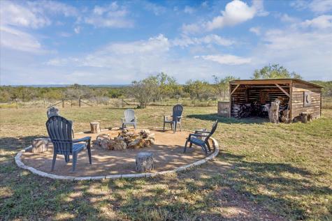 108 Schoolhouse Lane Spicewood TX 78669