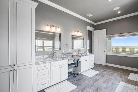 672 Villa Drive Crystal Beach TX 77650