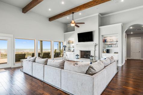 672 Villa Drive Crystal Beach TX 77650