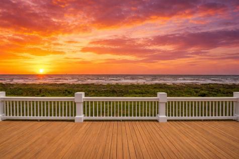 672 Villa Drive Crystal Beach TX 77650