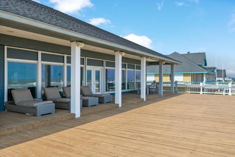 672 Villa Drive Crystal Beach TX 77650