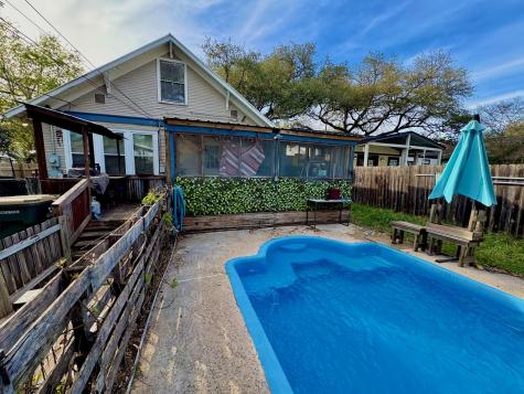 802 Hudgins Street Smithville TX 78957