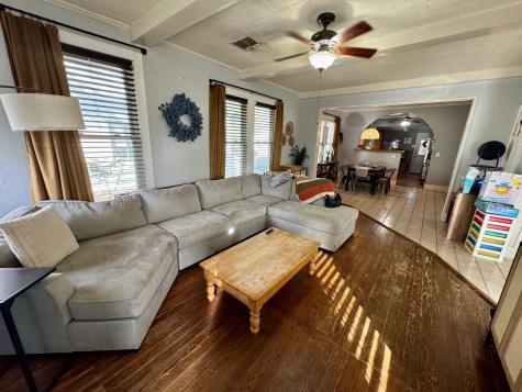 802 Hudgins Street Smithville TX 78957