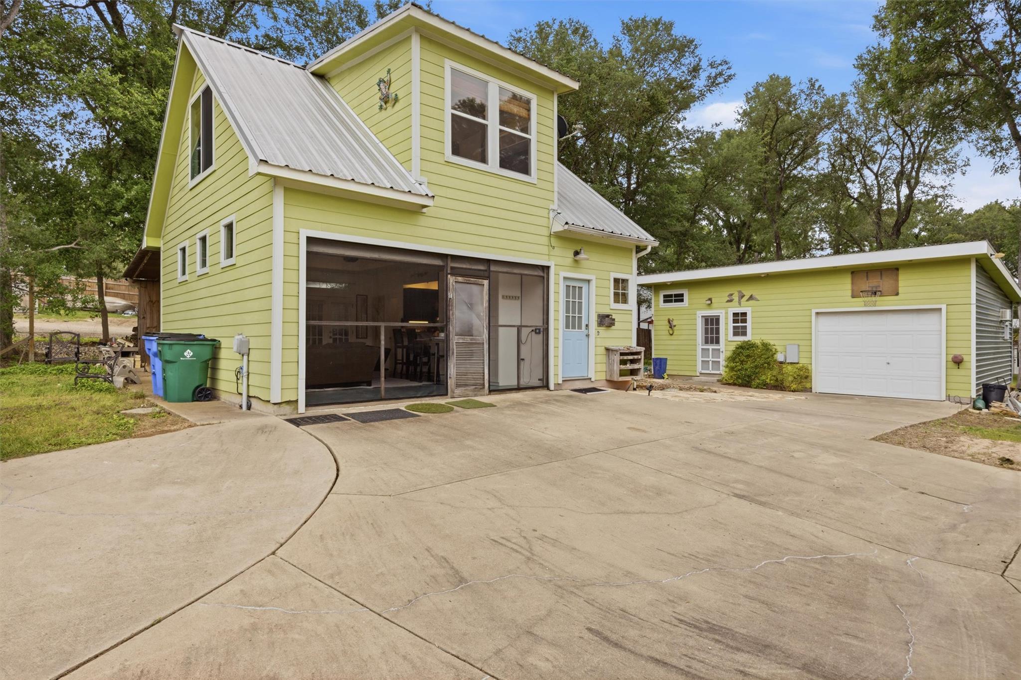 364 Old 71 Cedar Creek TX 78612