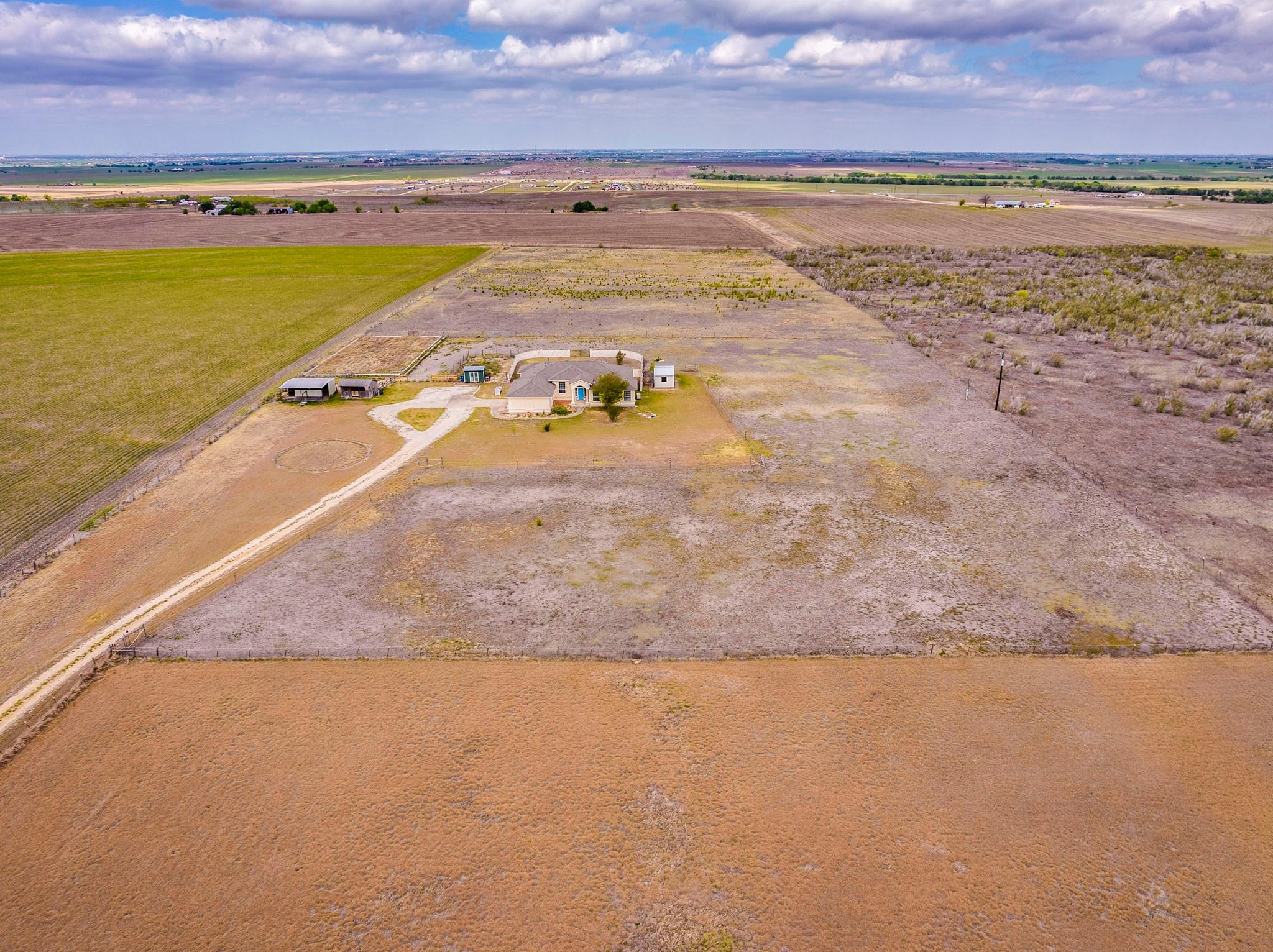 15620 Harry Lind Road Elgin TX 78621