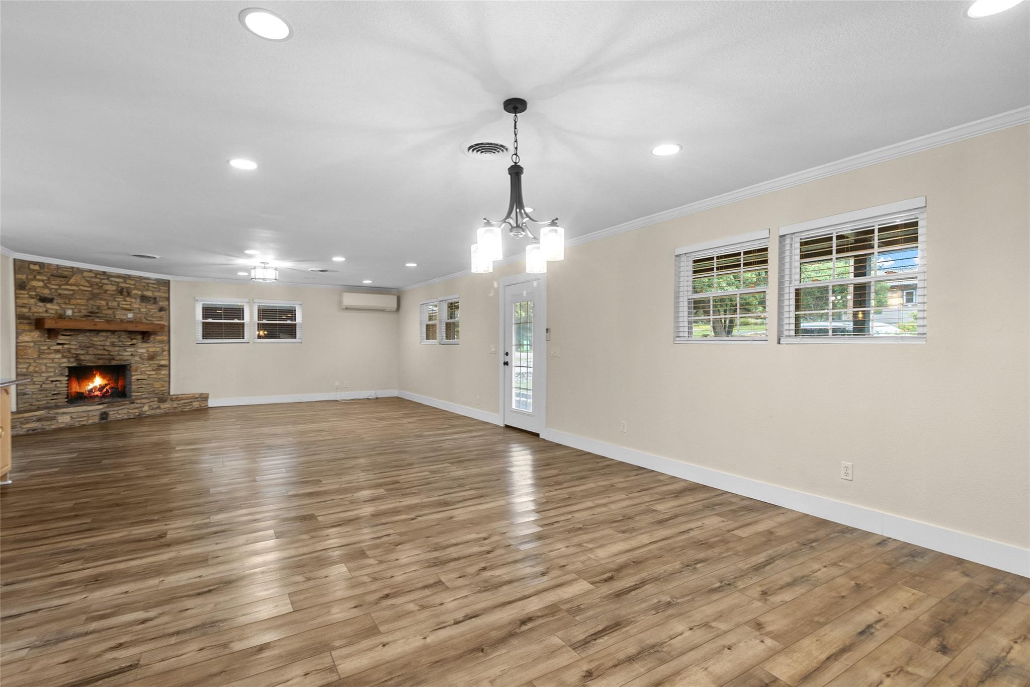 156 W Castleshoals Drive Granite Shoals TX 78654