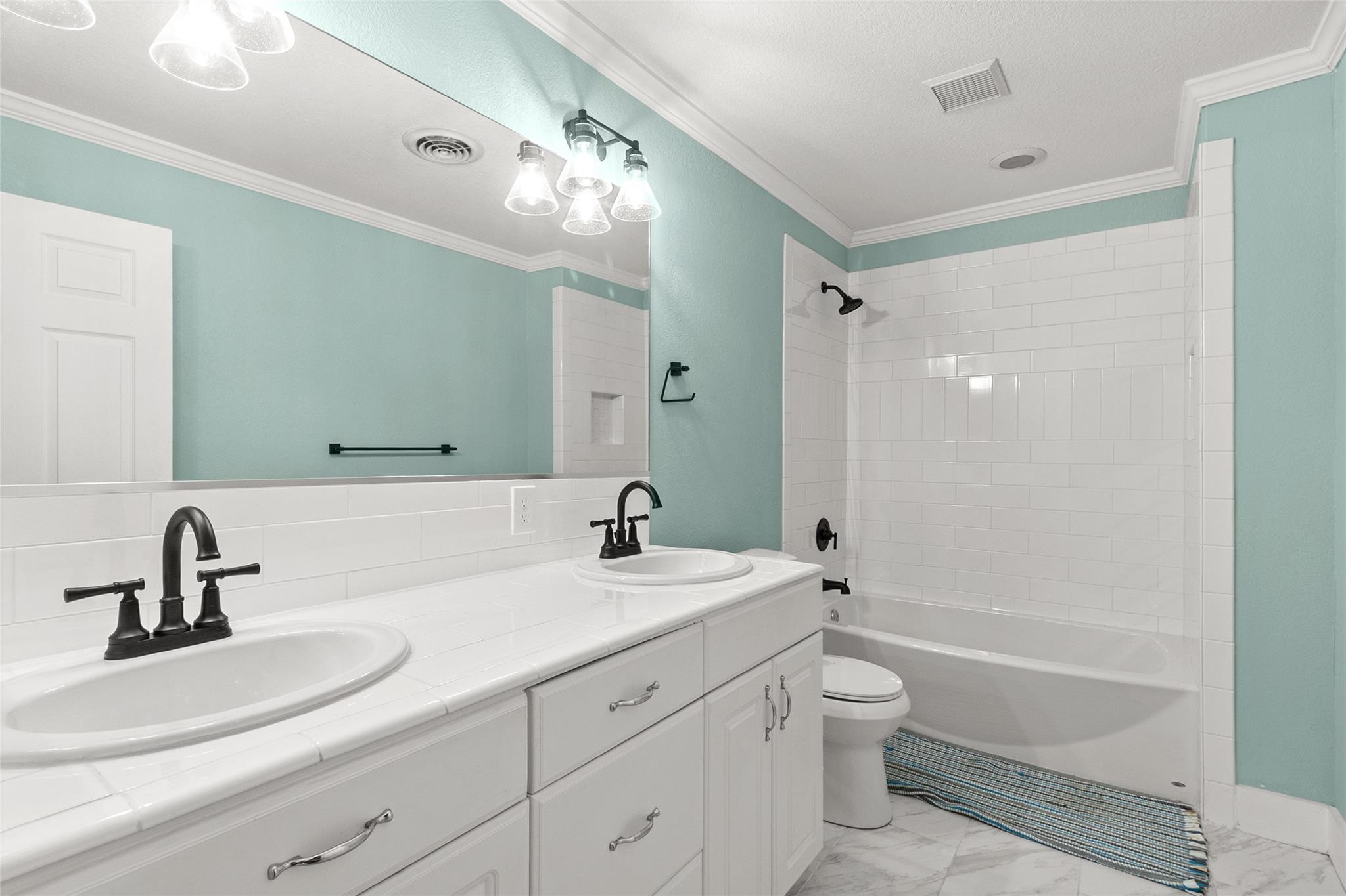 156 W Castleshoals Drive Granite Shoals TX 78654
