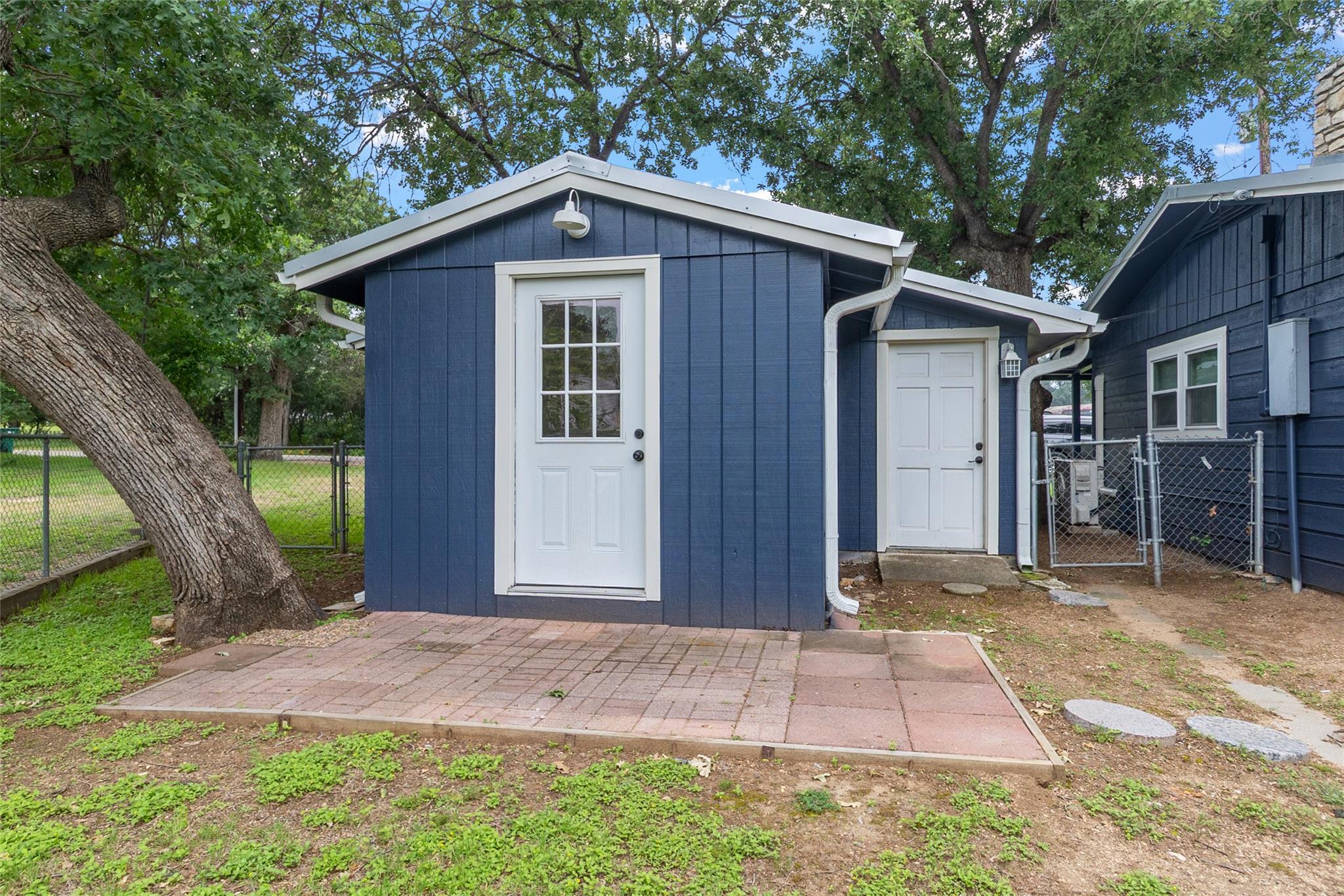 156 W Castleshoals Drive Granite Shoals TX 78654