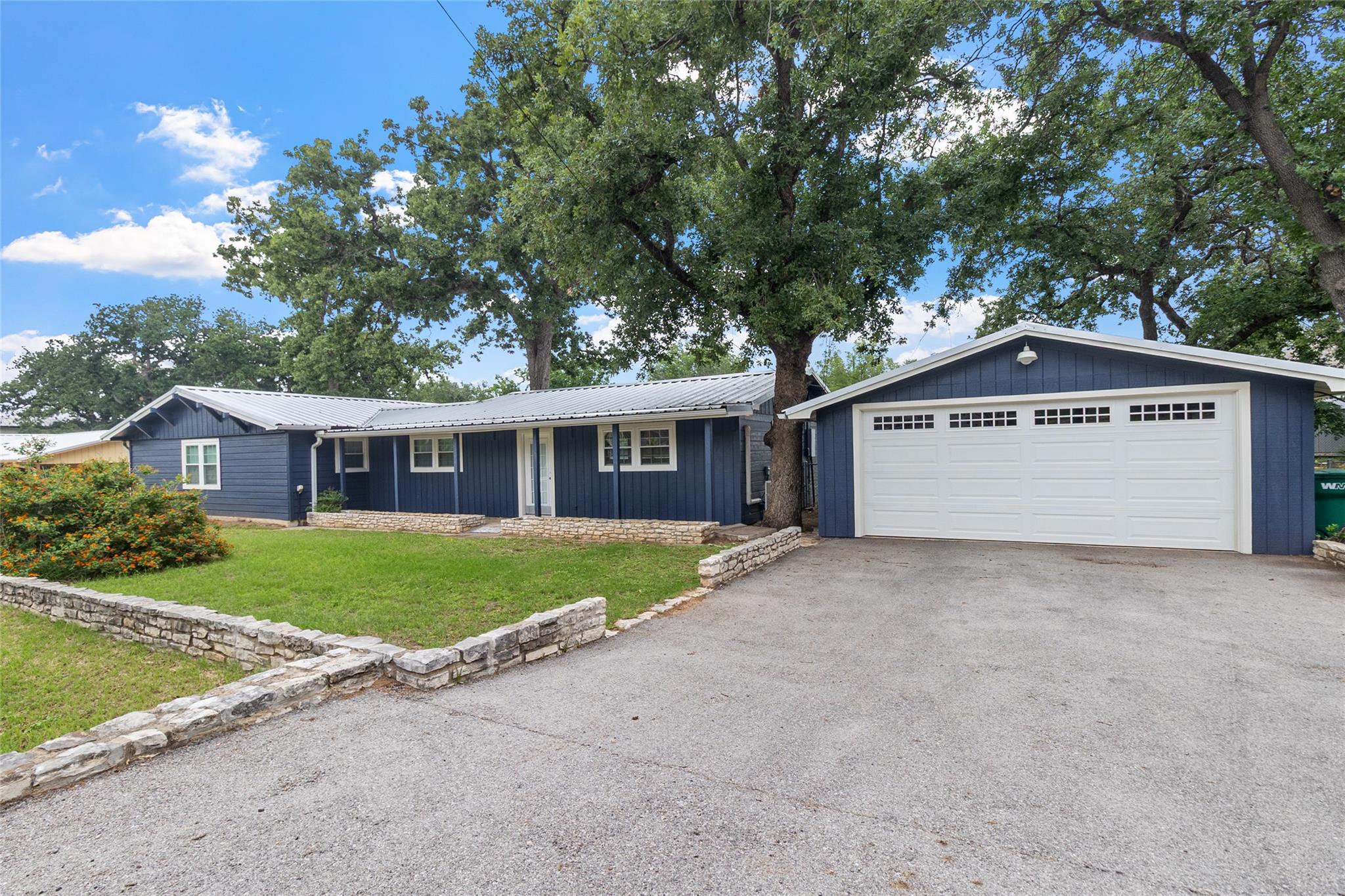 156 W Castleshoals Drive Granite Shoals TX 78654