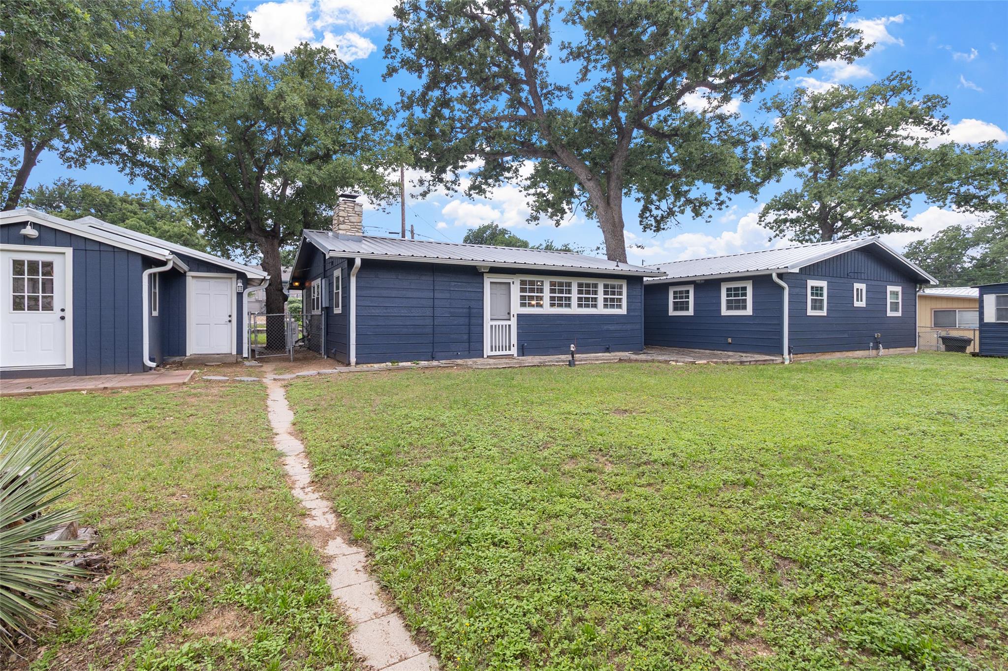 156 W Castleshoals Drive Granite Shoals TX 78654