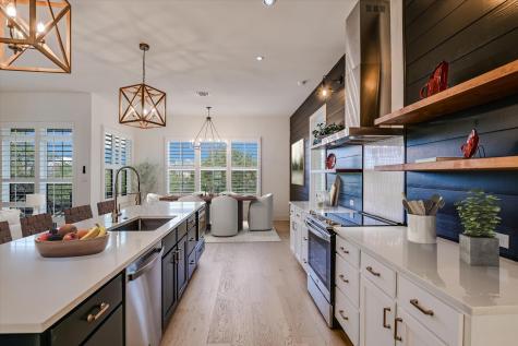 935 Wesley Ridge Drive Spicewood TX 78669
