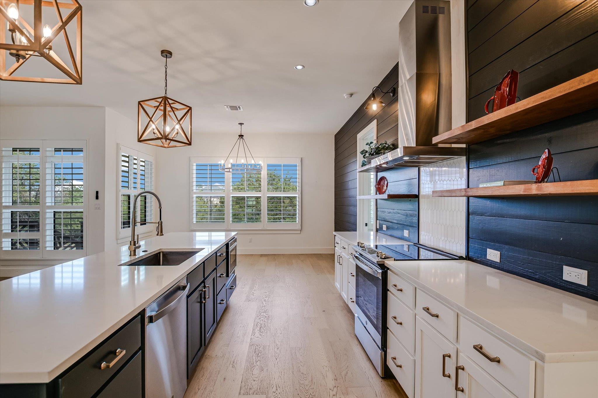 935 Wesley Ridge Drive Spicewood TX 78669