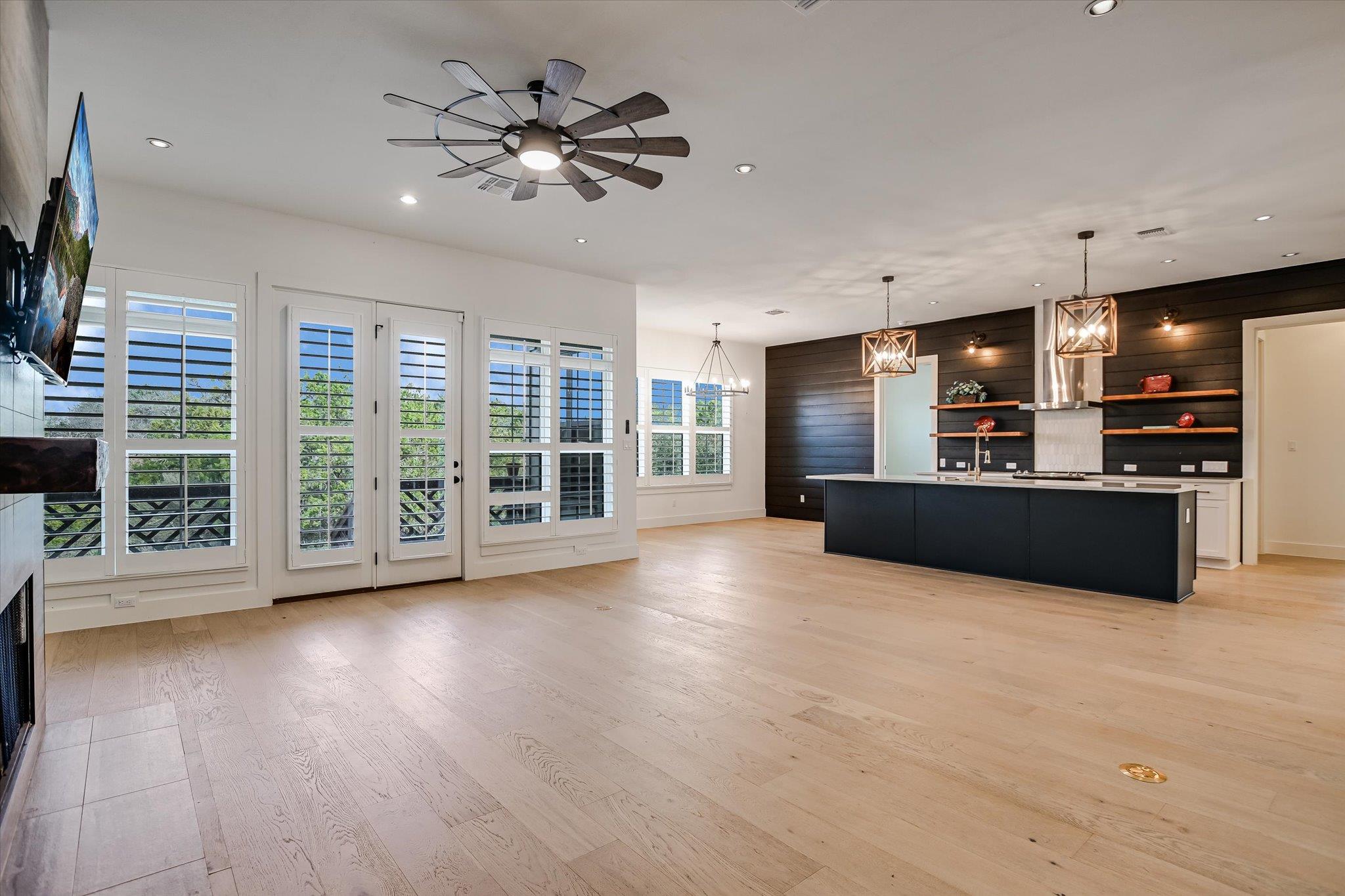 935 Wesley Ridge Drive Spicewood TX 78669
