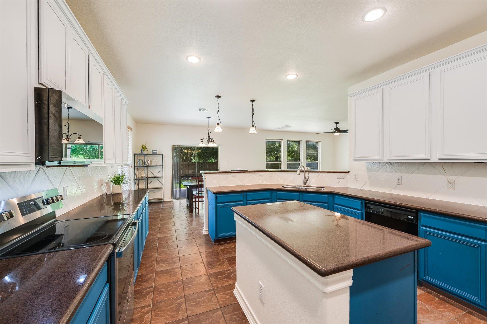 10229 English Oak Drive Austin TX 78748