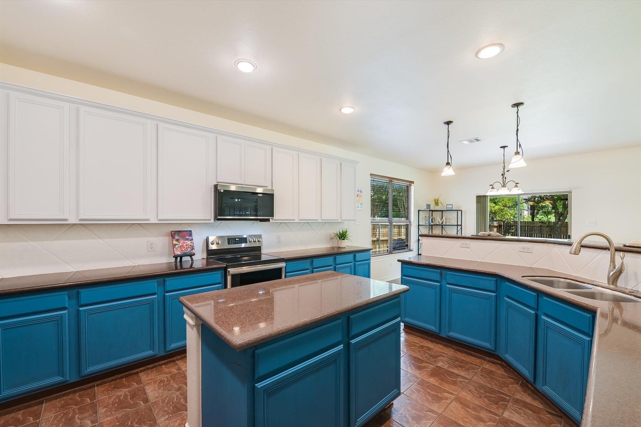 10229 English Oak Drive Austin TX 78748
