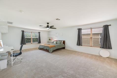 10229 English Oak Drive Austin TX 78748