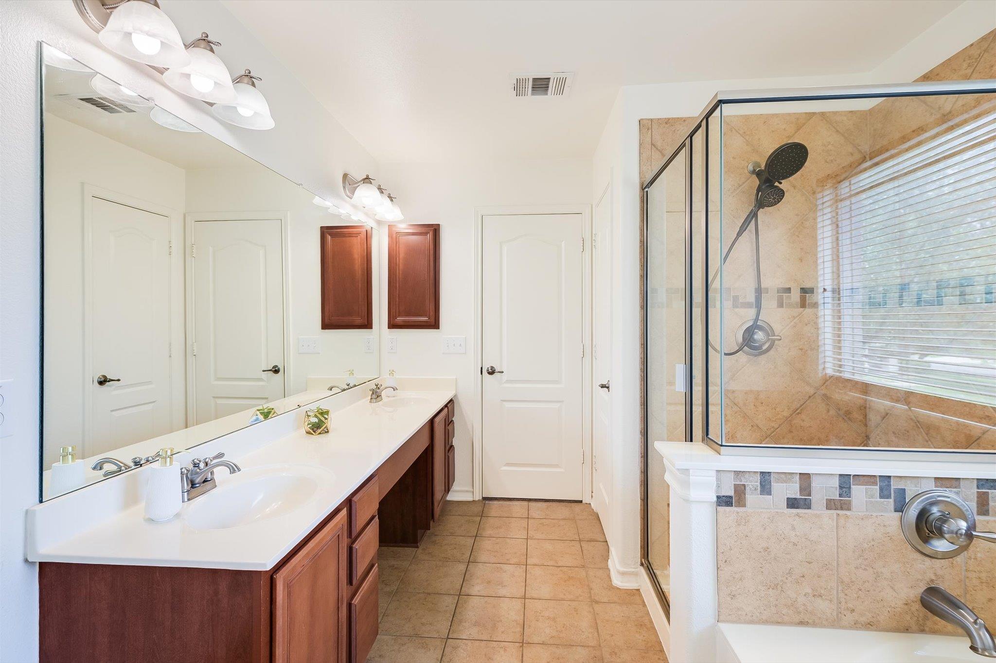 10229 English Oak Drive Austin TX 78748