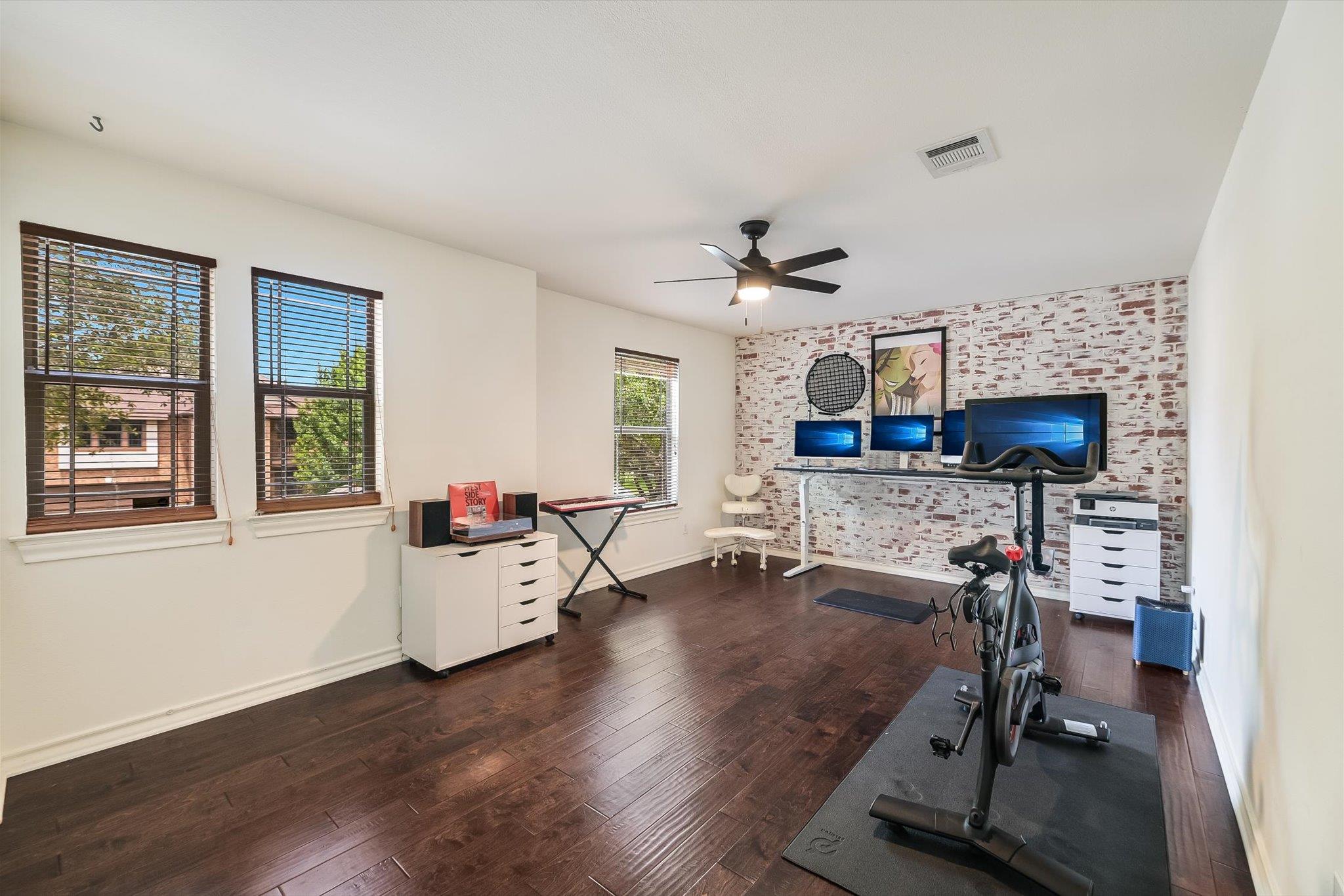 10229 English Oak Drive Austin TX 78748