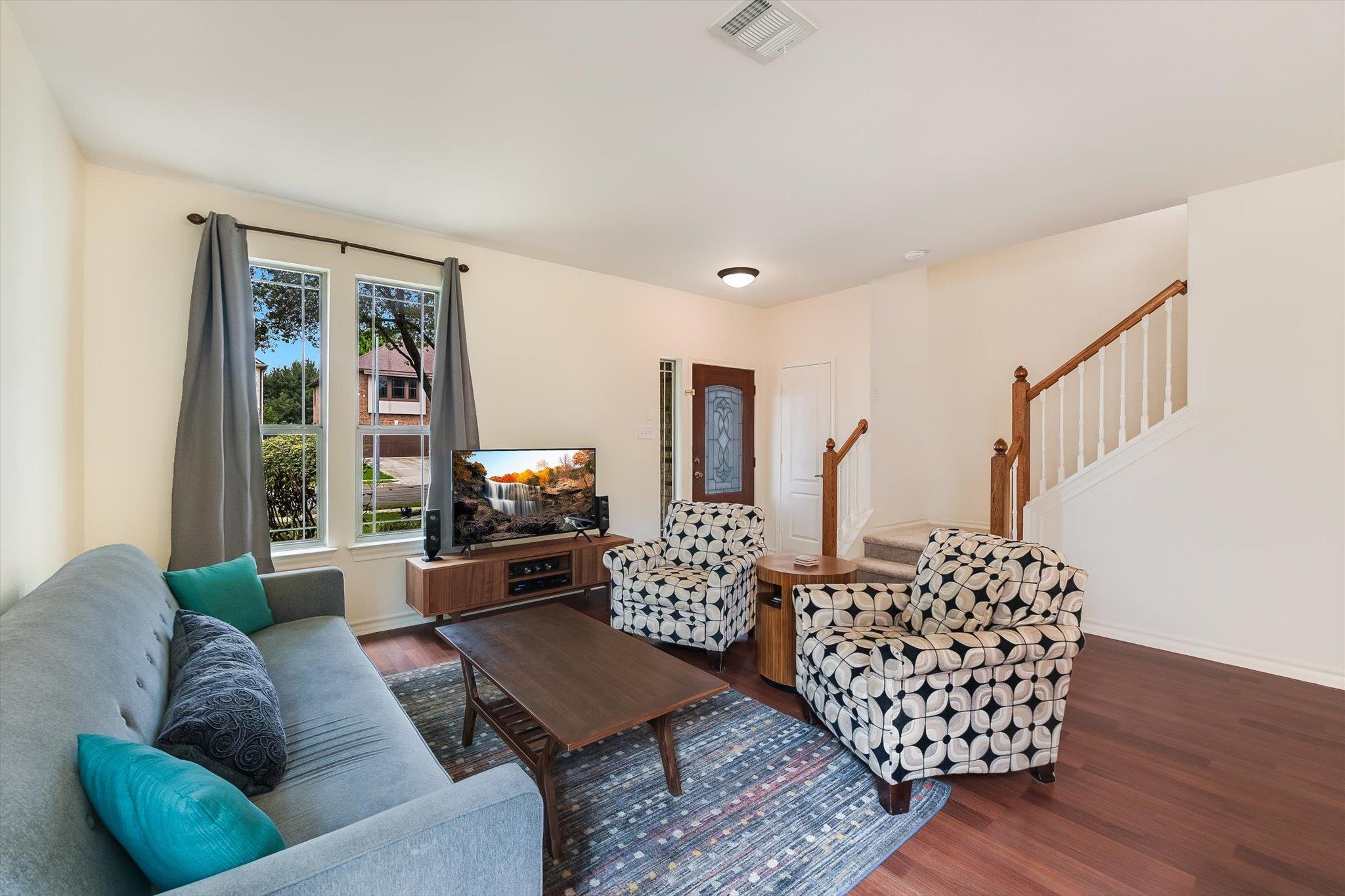 10229 English Oak Drive Austin TX 78748