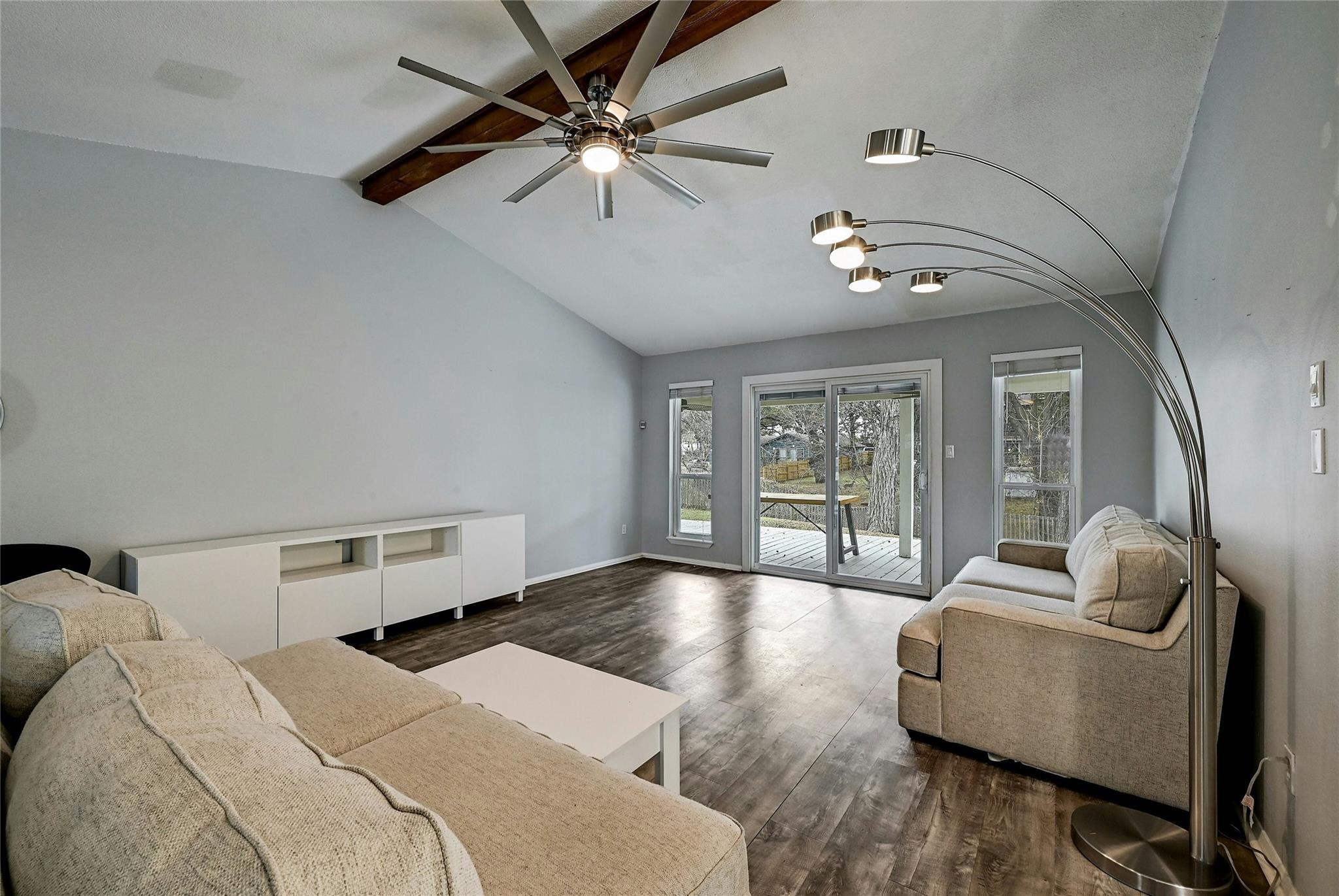 5306 Bedford Kingsland TX 78639