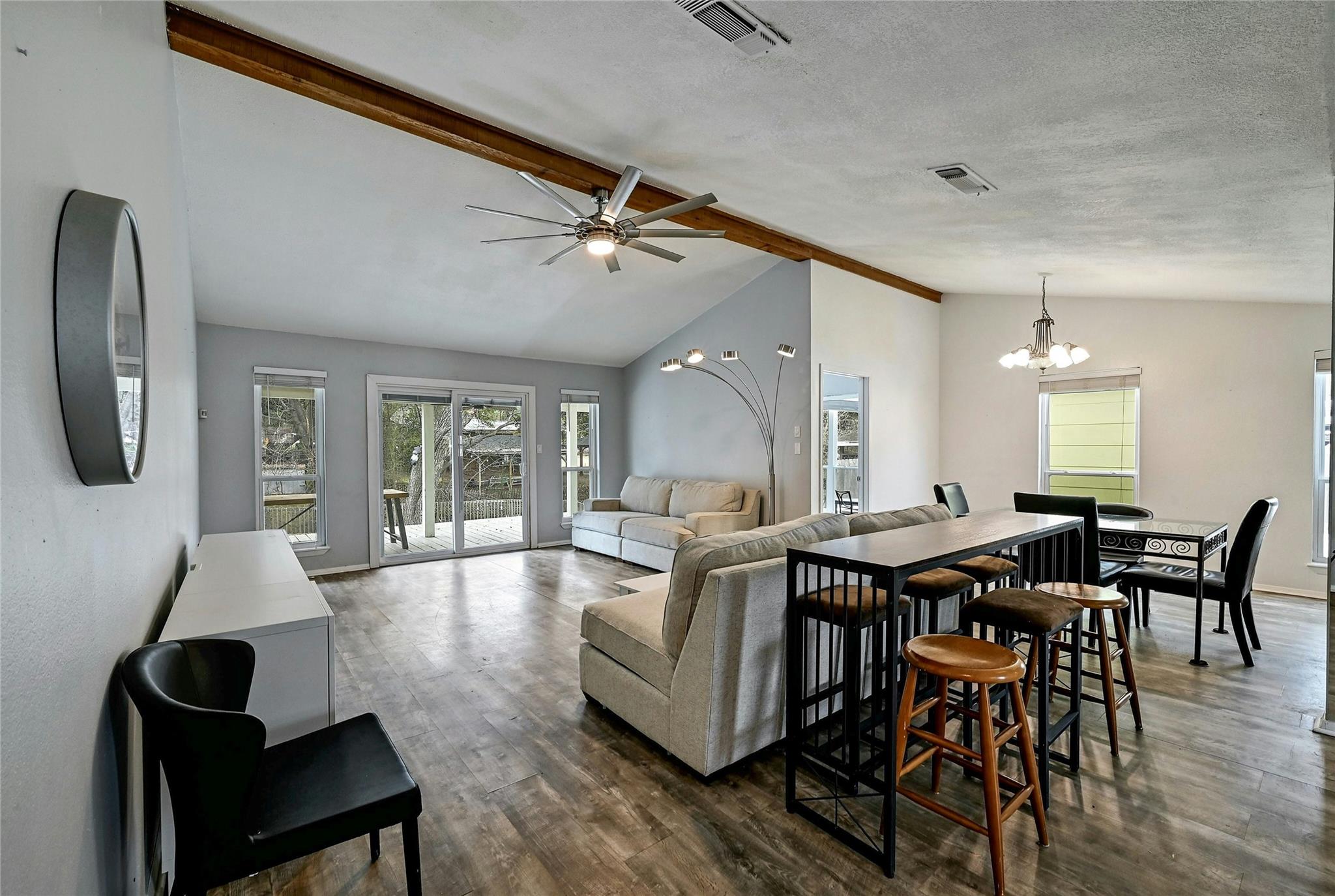 5306 Bedford Kingsland TX 78639