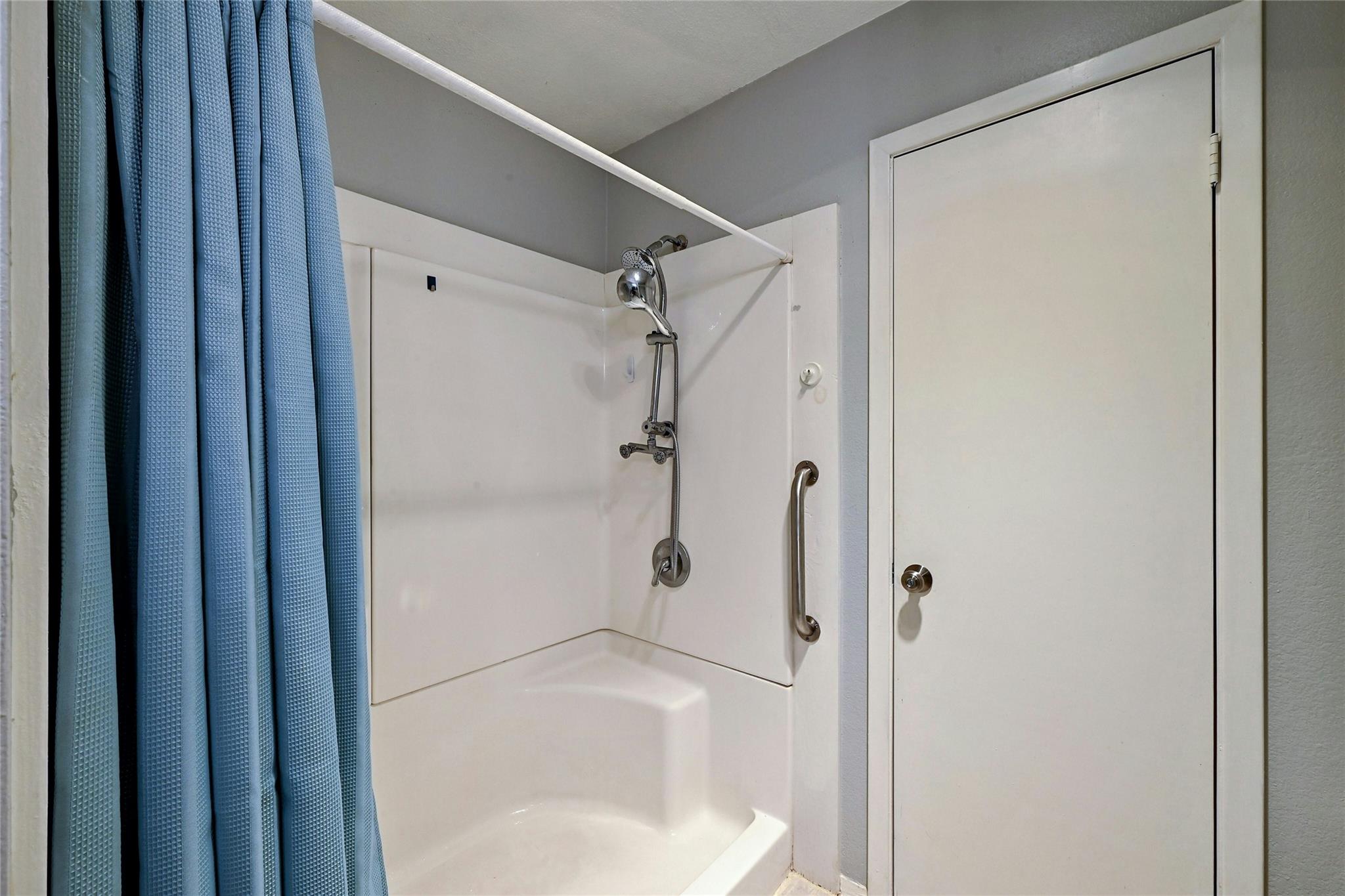 5306 Bedford Kingsland TX 78639