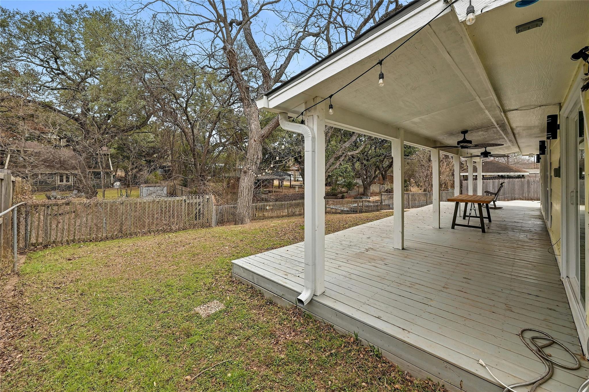 5306 Bedford Kingsland TX 78639