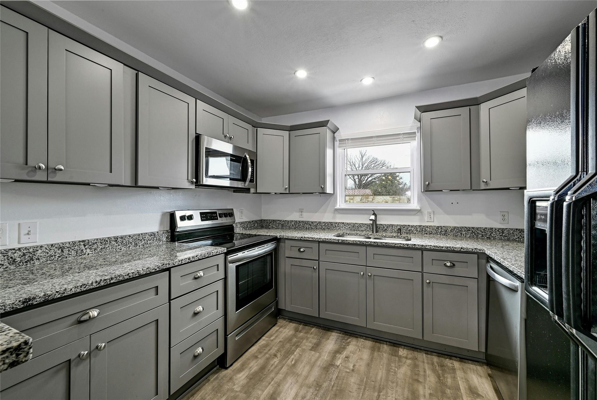 5306 Bedford Kingsland TX 78639