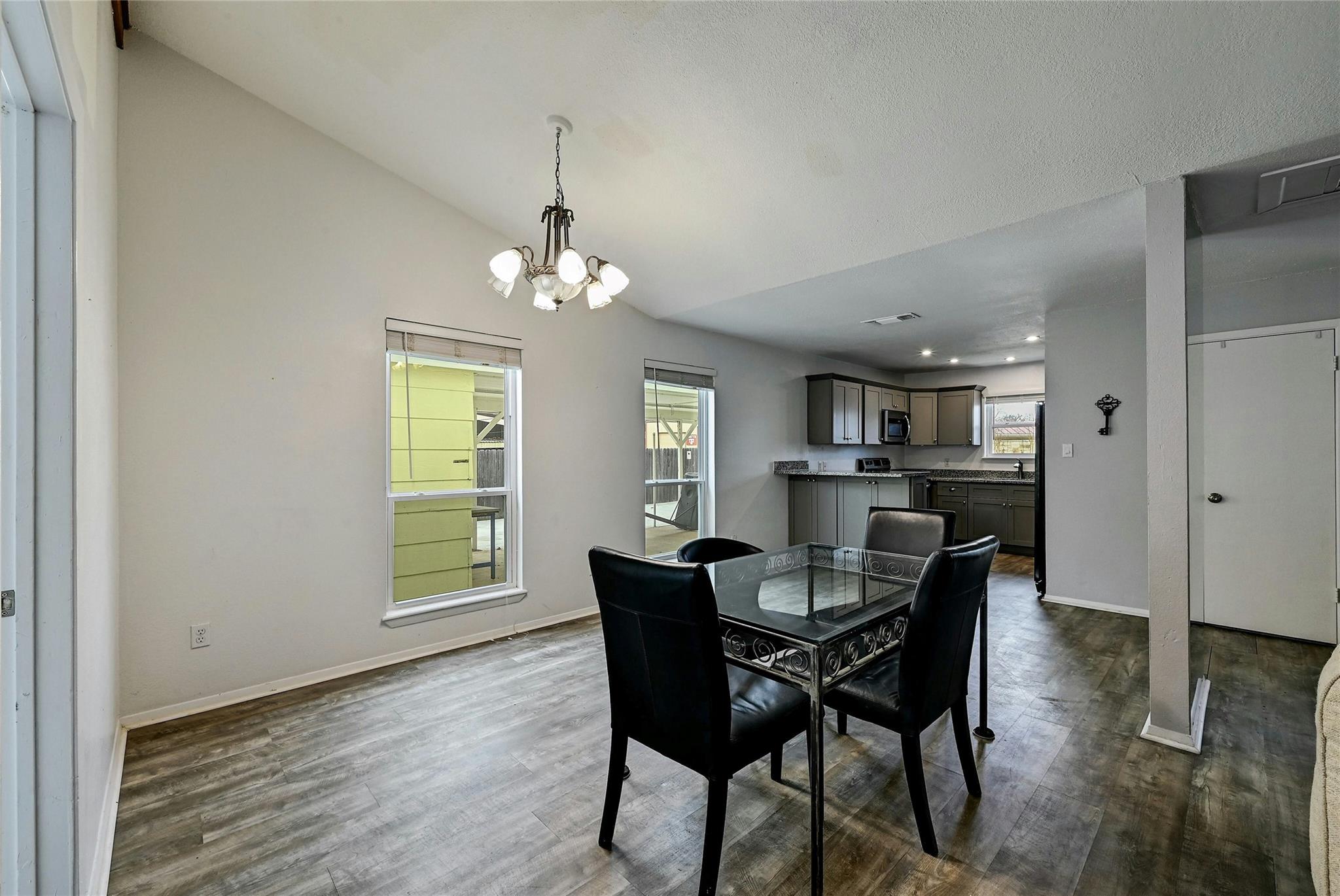 5306 Bedford Kingsland TX 78639