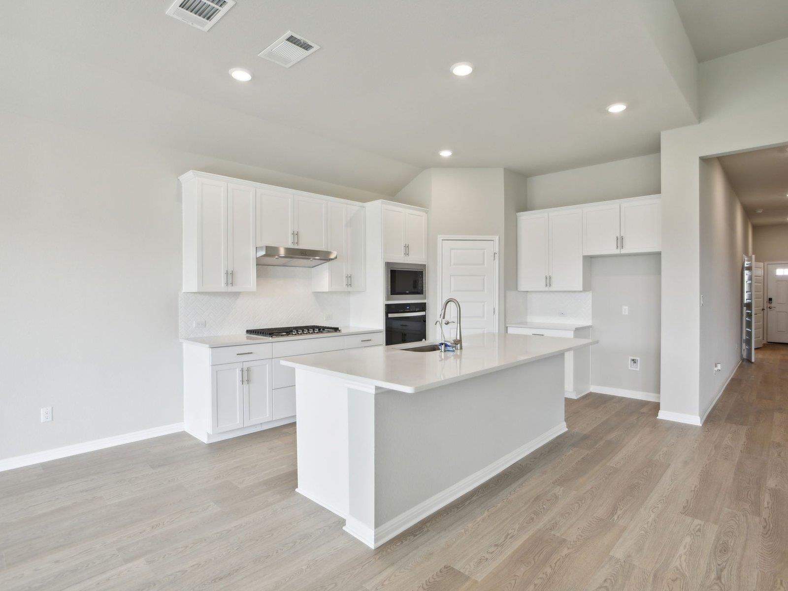 180 Coopers Hawk Crest Cedar Creek TX 78612