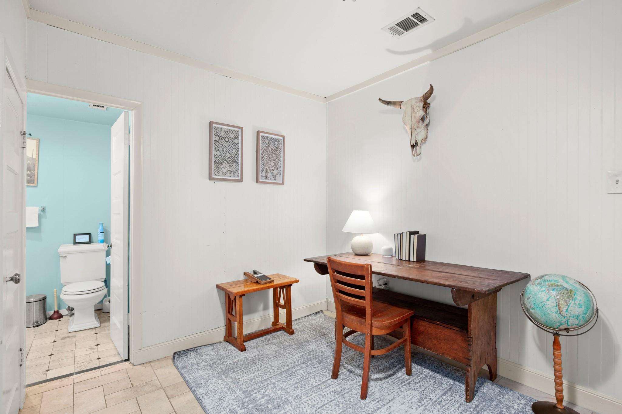 1406 Summit Street Austin TX 78741