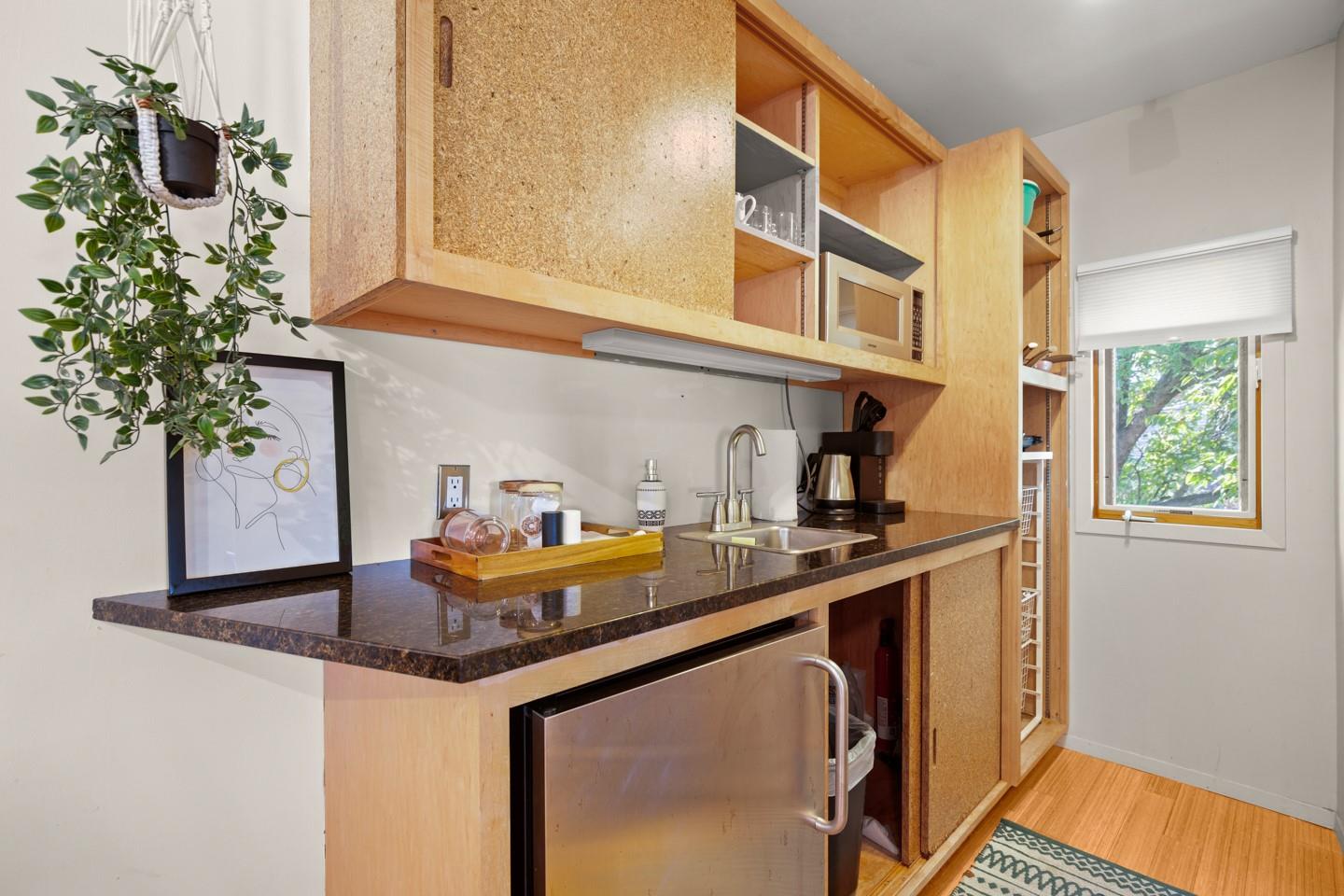 1406 Summit Street Austin TX 78741
