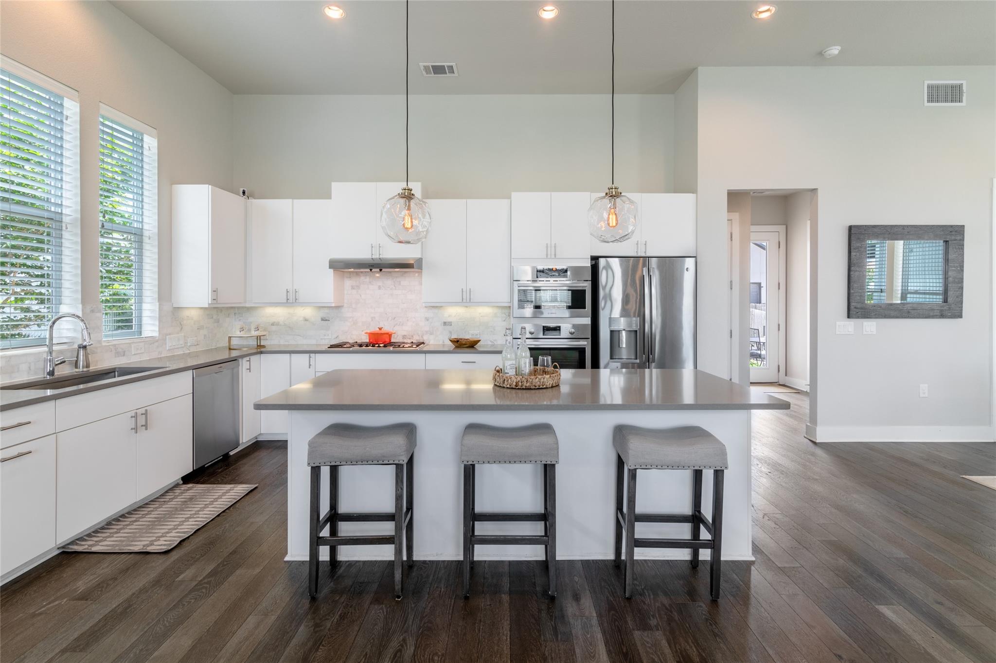 6025 Seville Drive Austin TX 78724
