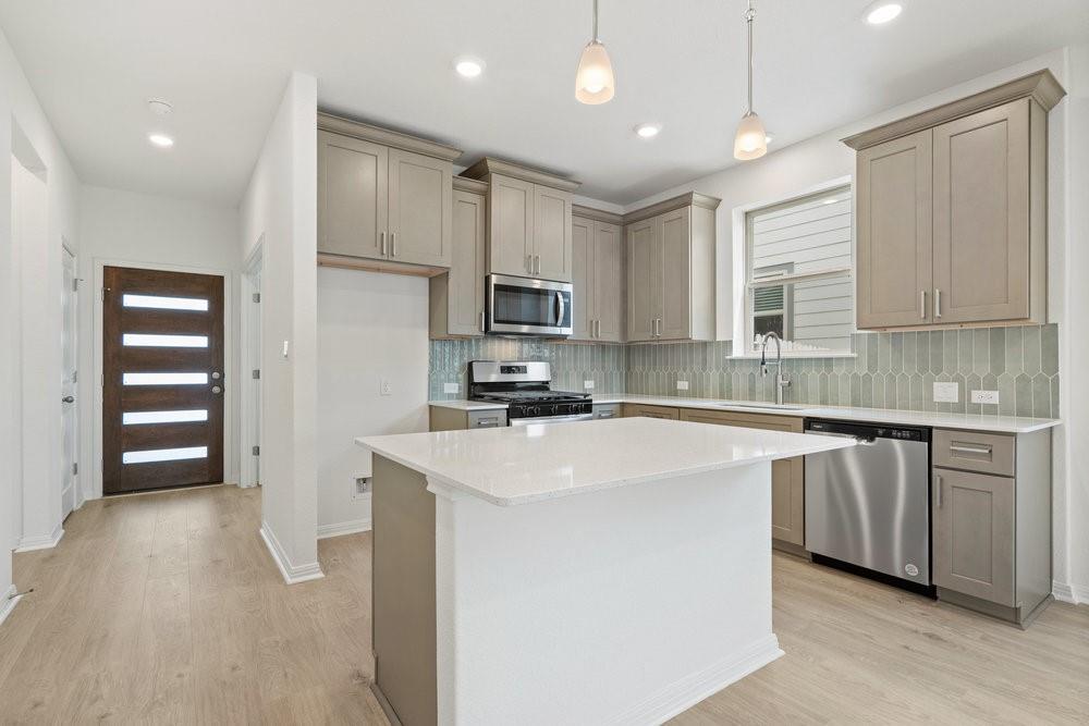 153 Greeneyes Way Kyle TX 78640
