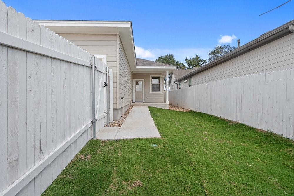 153 Greeneyes Way Kyle TX 78640