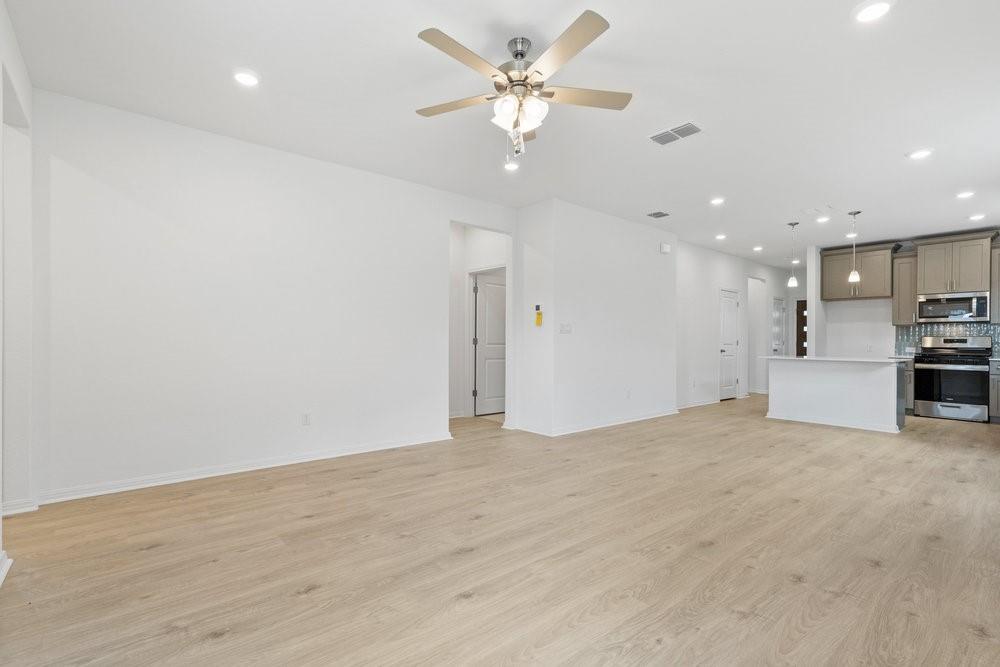 153 Greeneyes Way Kyle TX 78640