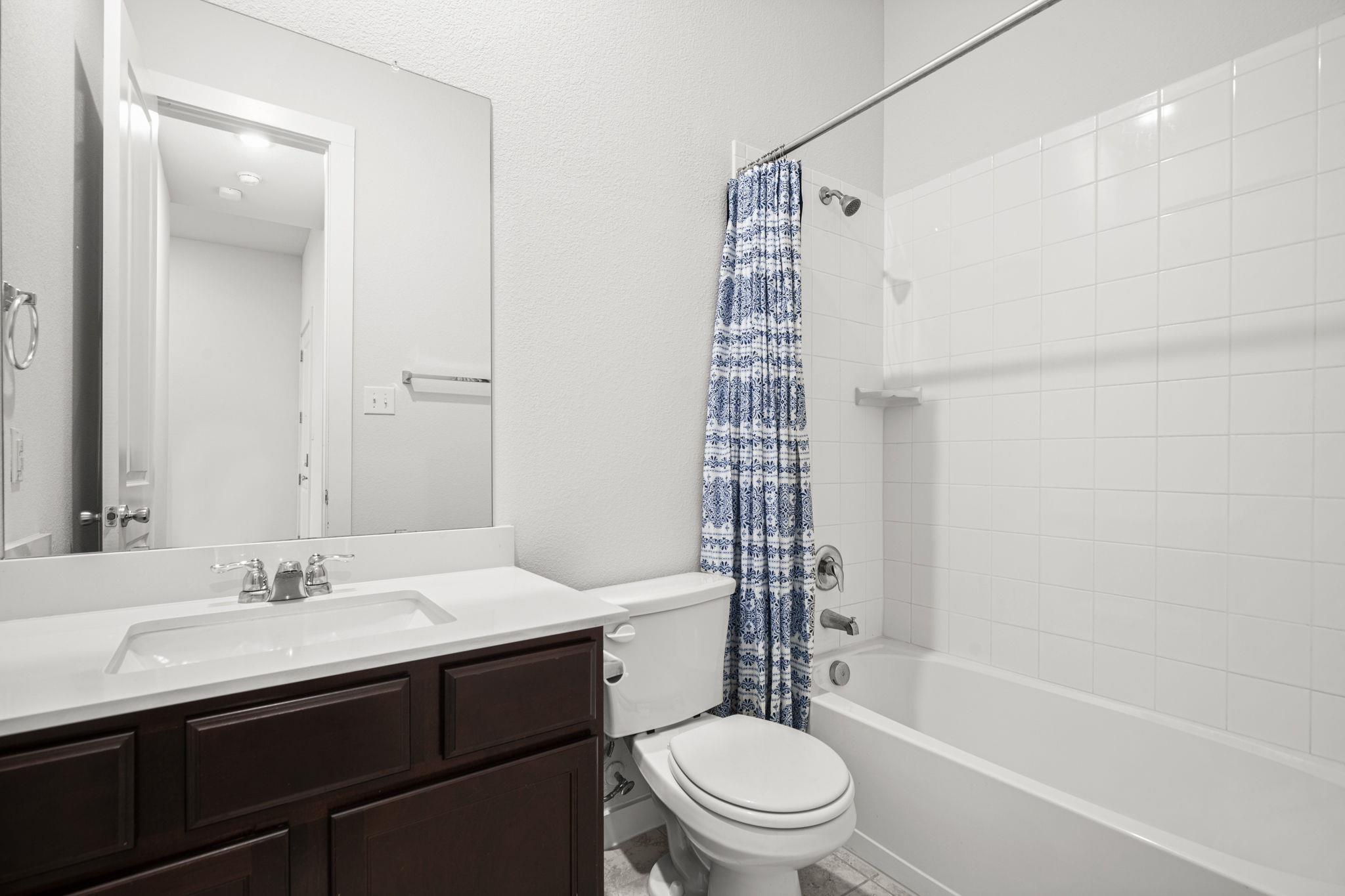 841 Spinnaker Loop Kyle TX 78640