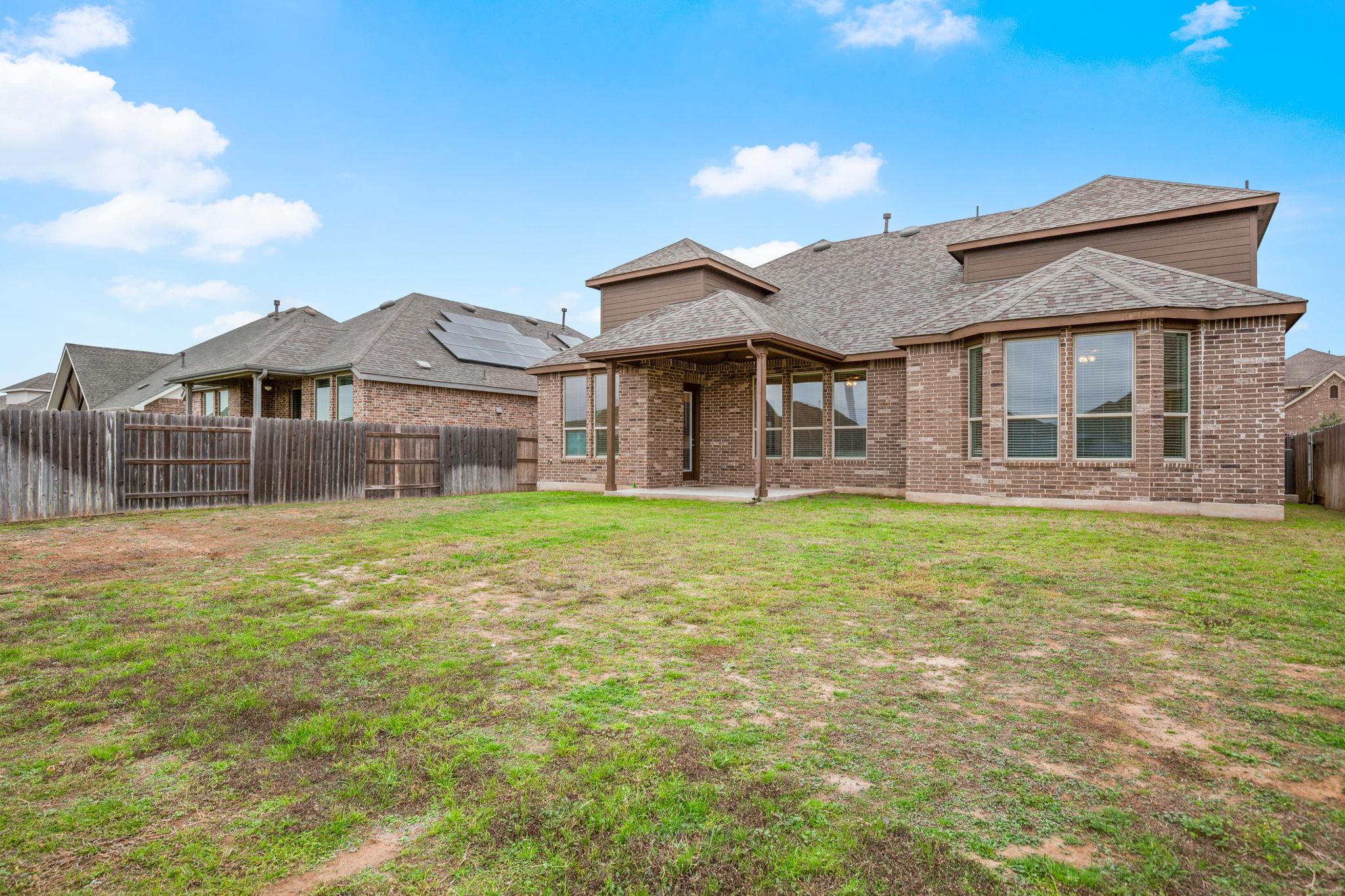 841 Spinnaker Loop Kyle TX 78640