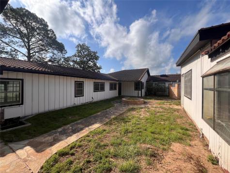 2520 Highway 304 Smithville TX 78957