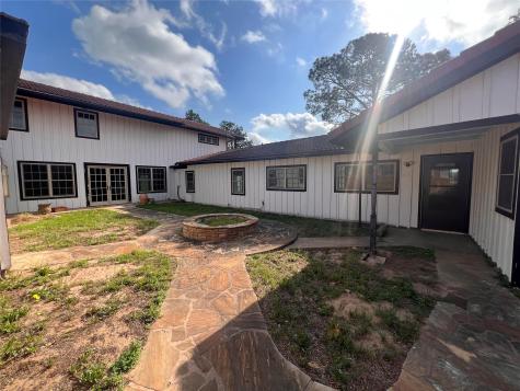 2520 Highway 304 Smithville TX 78957