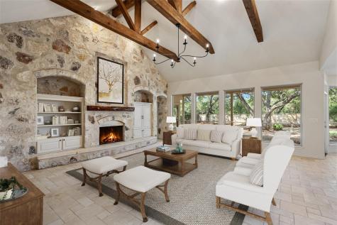 1881 County Road 414 Spicewood TX 78669