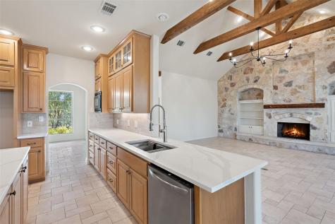 1881 County Road 414 Spicewood TX 78669