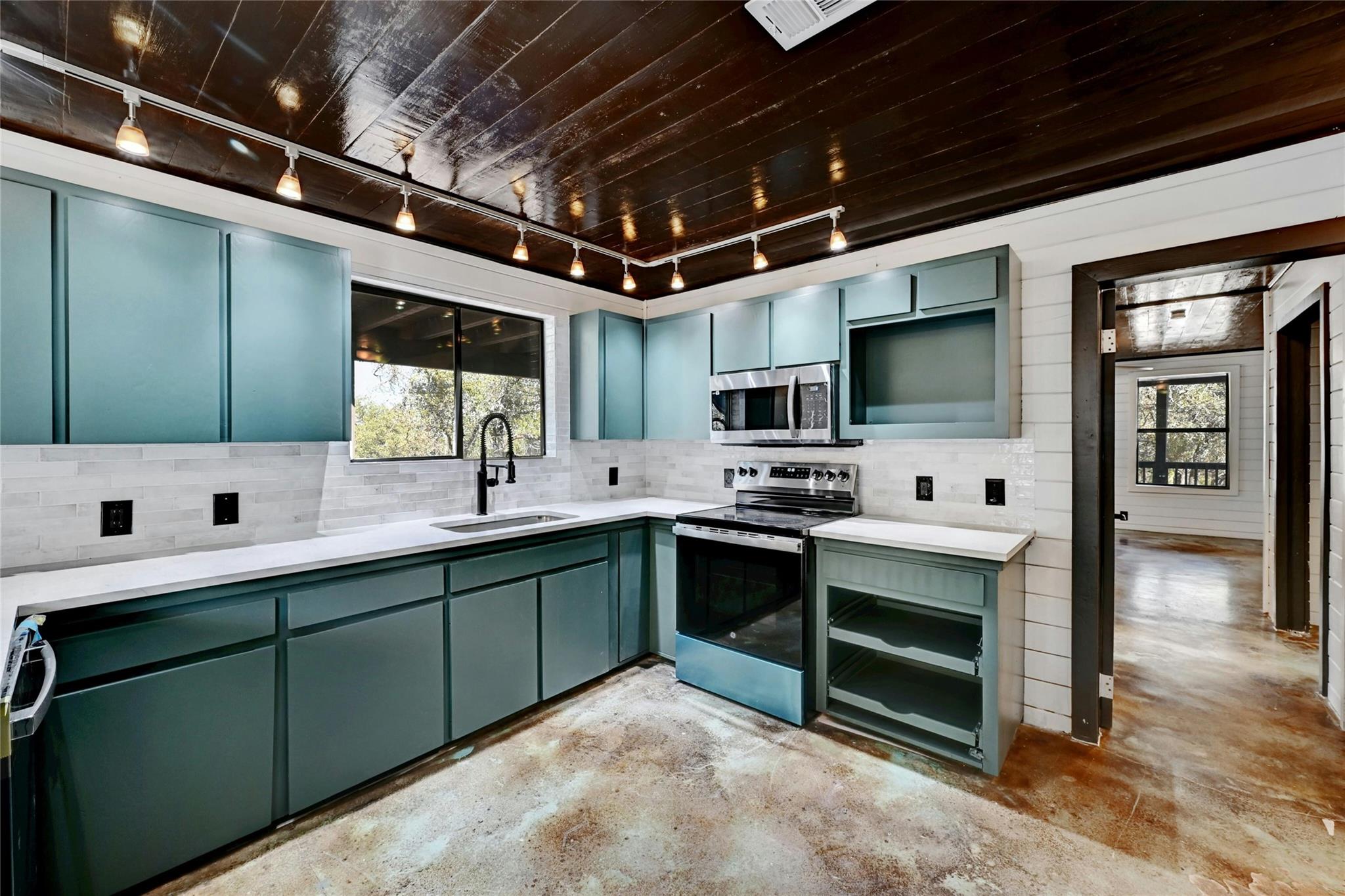 4016 Mcgregor Lane Dripping Springs TX 78620