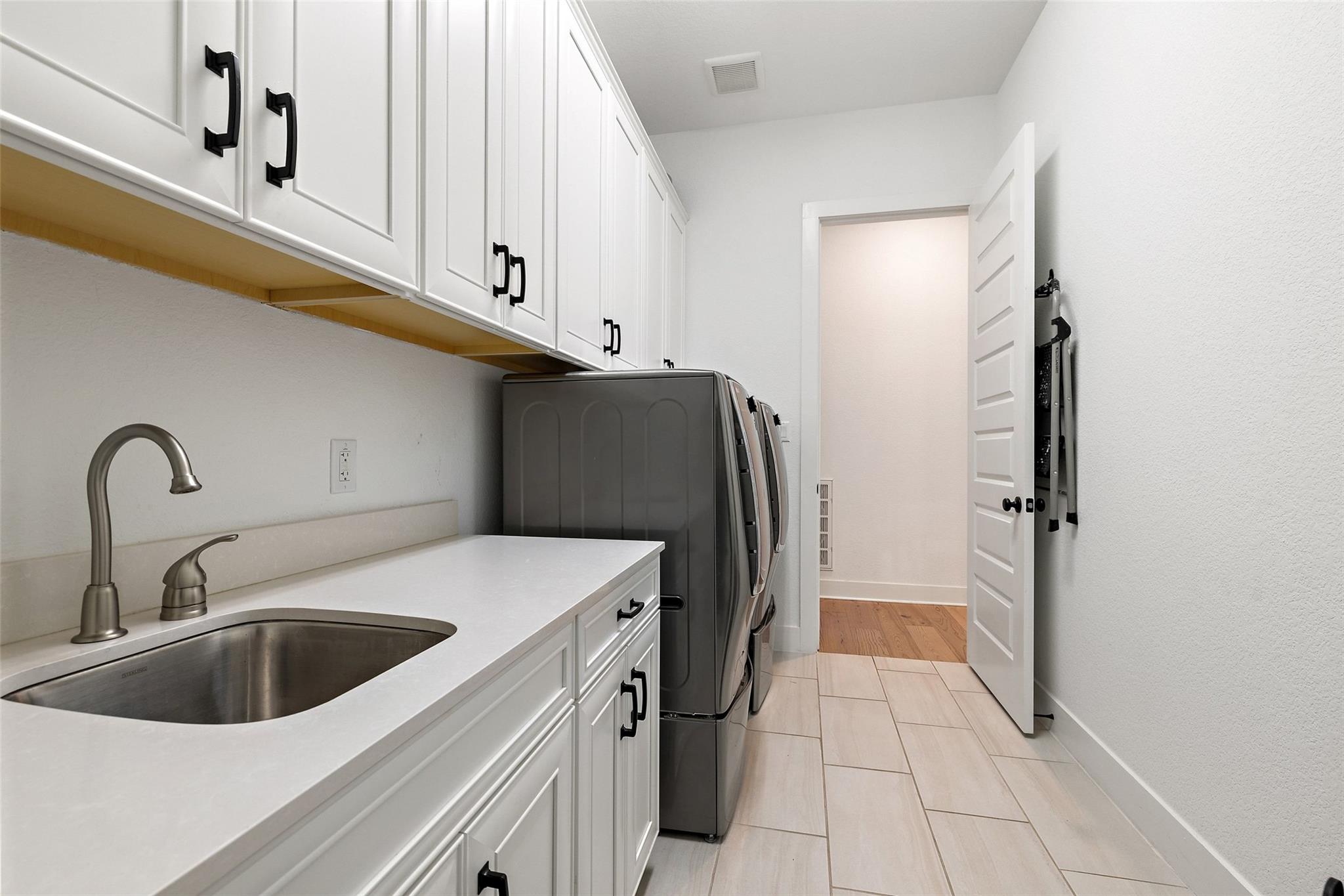 302 Lodestone Lane Austin TX 78738