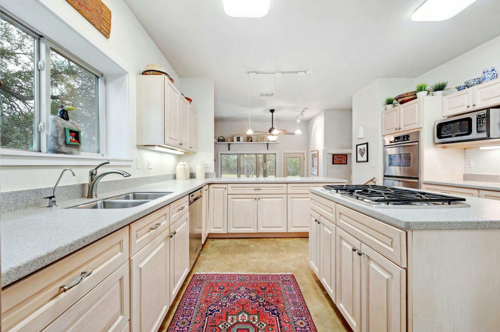 2147 Tejas Trail Blanco TX 78606