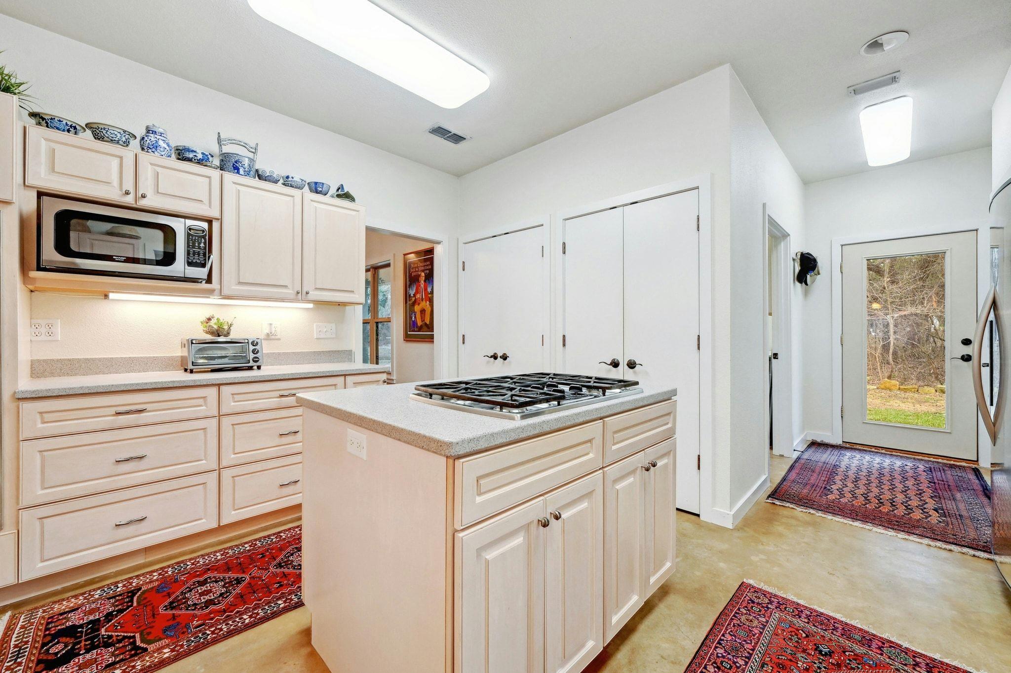2147 Tejas Trail Blanco TX 78606