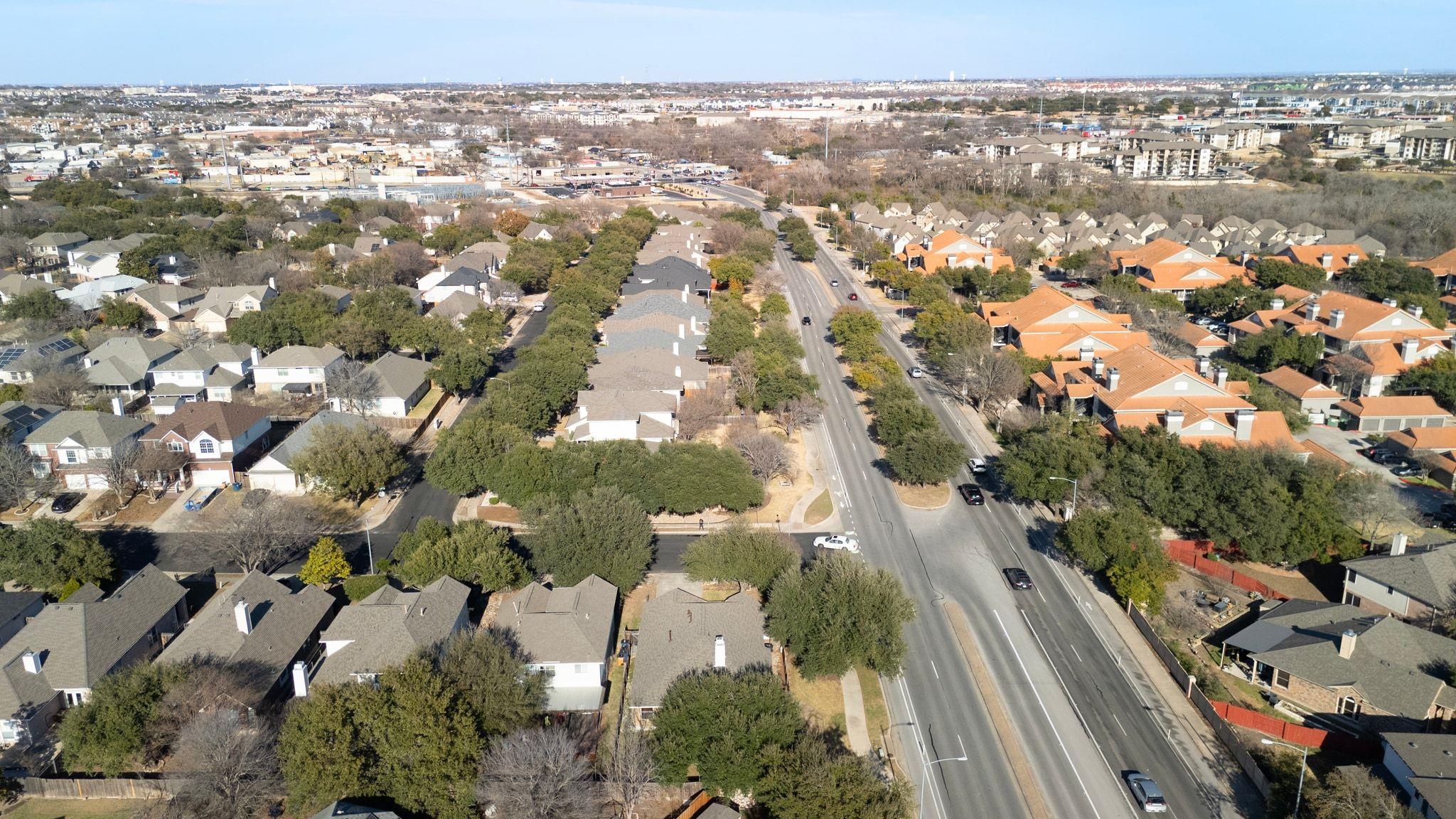 1601 Lynnville Trail Austin TX 78727