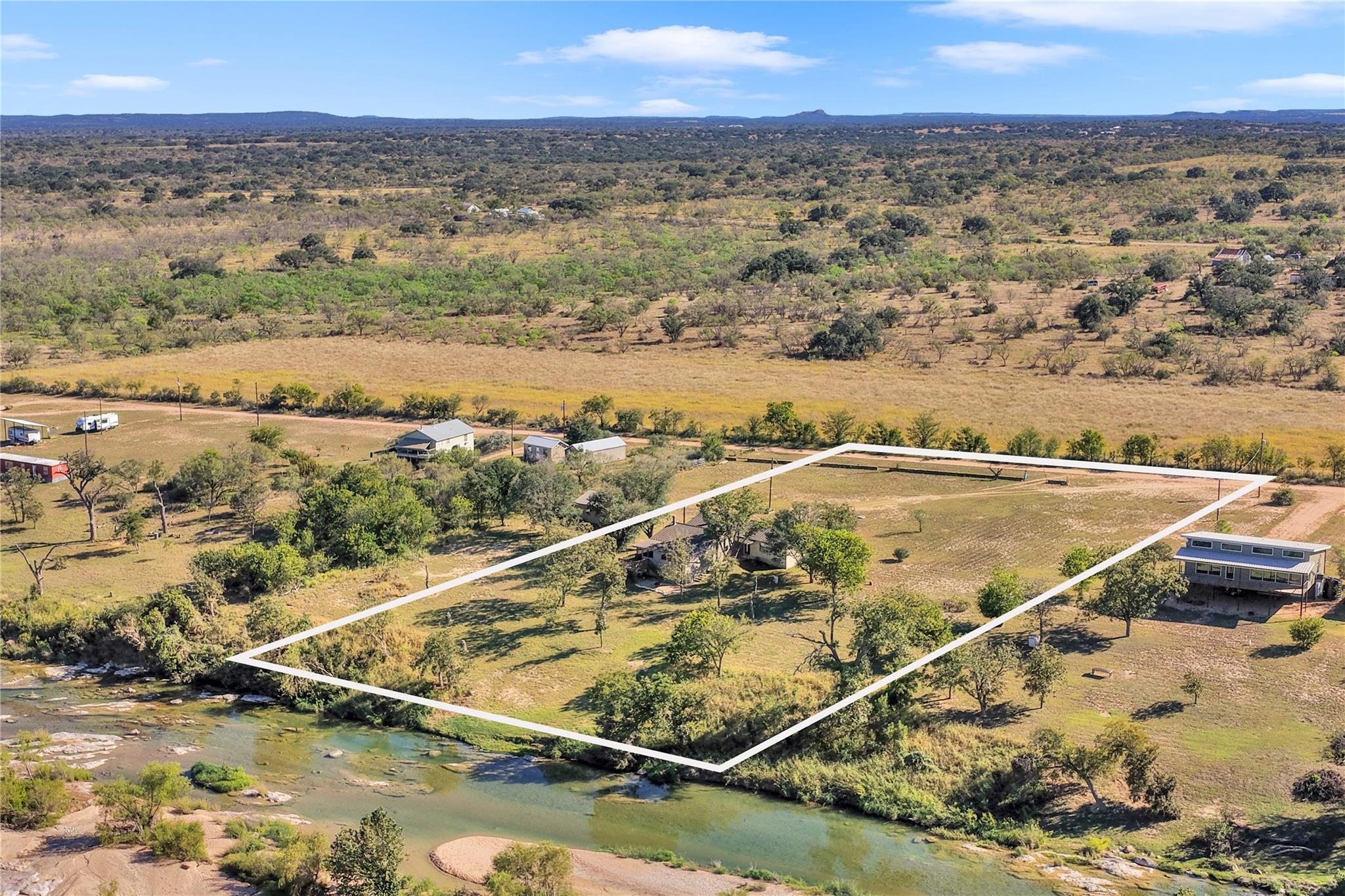 261 Diamond Cross Drive Llano TX 78643
