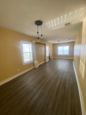 214 S Hackberry Avenue Luling TX 78648